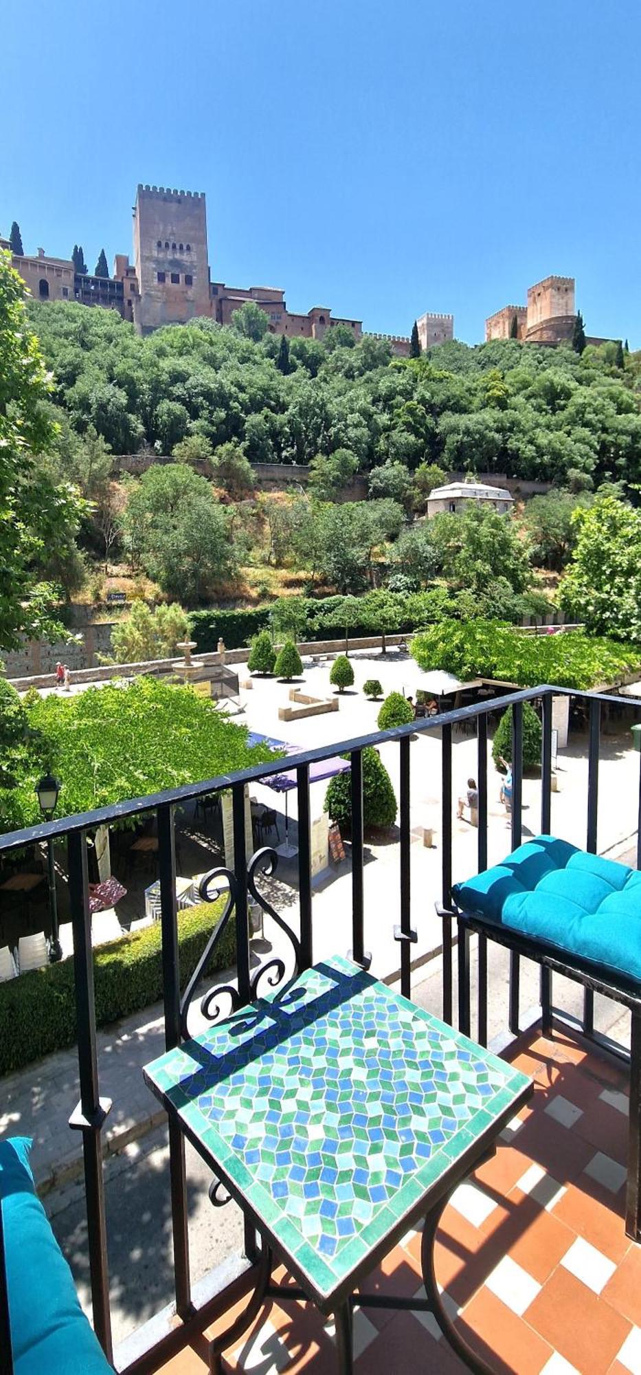 The Nasrid Palace From Your Bed ! Γρανάδα Εξωτερικό φωτογραφία